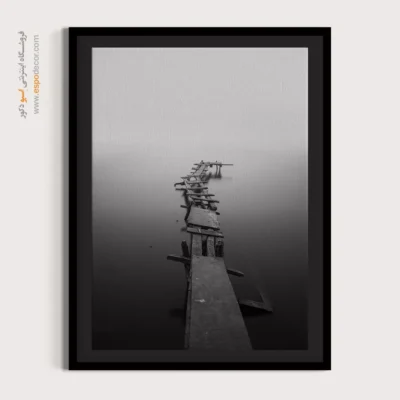 تابلو منظره مه‌آلود و مینیمال - سکوت دریاچه – تابلو سیاه و سفید - اسپو دکور