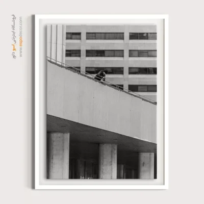 تابلو بتن و معماری - تنها روی پل – تابلو سیاه و سفید - اسپو دکور