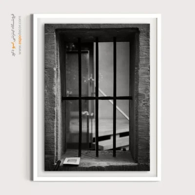 تابلو پنجره قدیمی - پلههای پنهان – تابلو سیاه و سفید - اسپو دکور