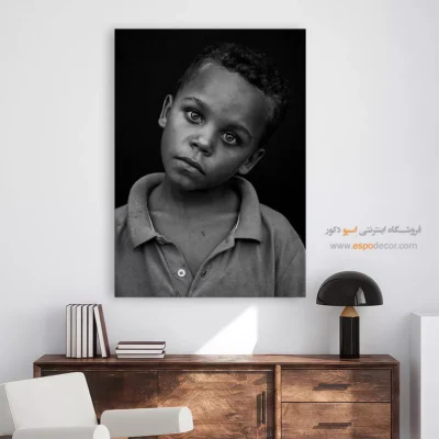 تابلو با حس آرامش و تفکر - چشمان معصوم – تابلو سیاه و سفید - اسپو دکور