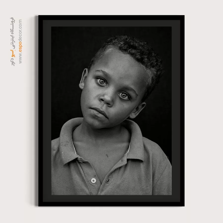 تابلو با حس آرامش و تفکر - چشمان معصوم – تابلو سیاه و سفید - اسپو دکور