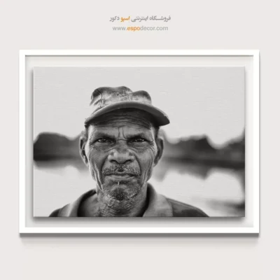 تابلو پرتره مرد مسن سیاه و سفید - چشم‌ها داستان می‌گویند – تابلو سیاه و سفید - اسپو دکور