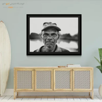 تابلو پرتره مرد مسن سیاه و سفید - چشم‌ها داستان می‌گویند – تابلو سیاه و سفید - اسپو دکور