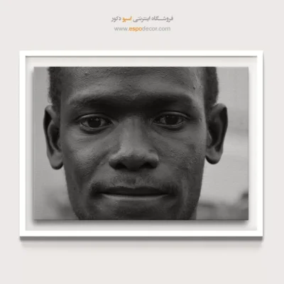 تابلو پرتره مرد سیاه و سفید - نگاه صریح – تابلو سیاه و سفید - اسپو دکور
