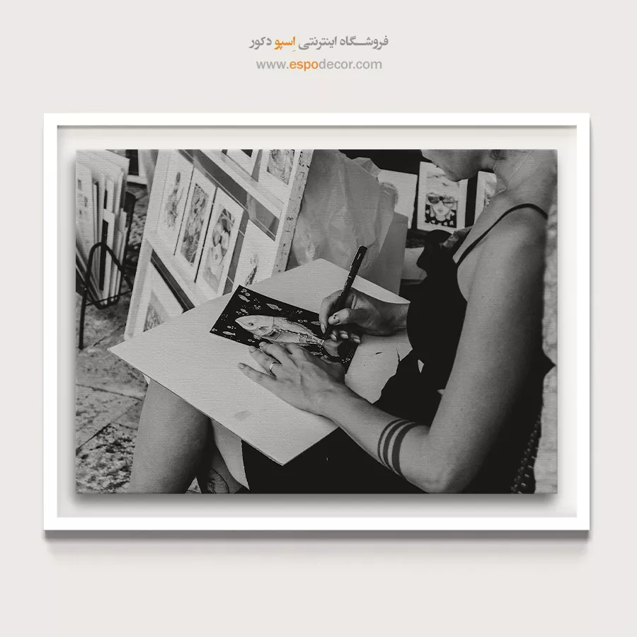 تابلو بوم مینیمال لوکس - تمرکز هنرمند – تابلو سیاه و سفید - اسپو دکور