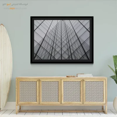 دکوراسیون دفتر کار مدرن - هرم شیشهای – تابلو سیاه و سفید - اسپو دکور