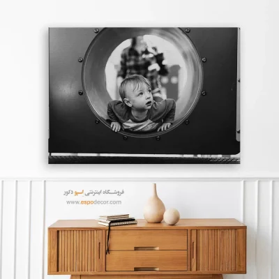 تابلو پرتره‌ی کودک سیاه و سفید - قاب بازی – تابلو سیاه و سفید - اسپو دکور