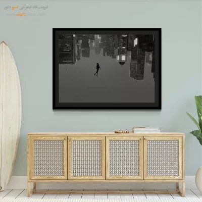 تابلو مدرن مفهومی - شهر وارونه – تابلو سیاه و سفید - اسپو دکور