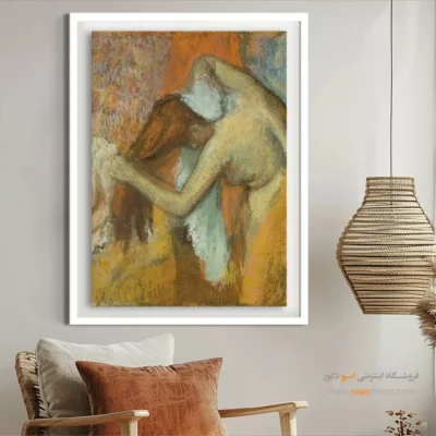 تابلو هنری برای دکور پذیرایی - زن در توالتش – تابلو نقاشی ادگار دگا - اسپو دکور