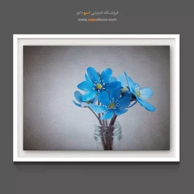 تابلو مینیمال تم رنگ سرد - آبی در گلدان شیشه ای – تابلو گل - اسپو دکور