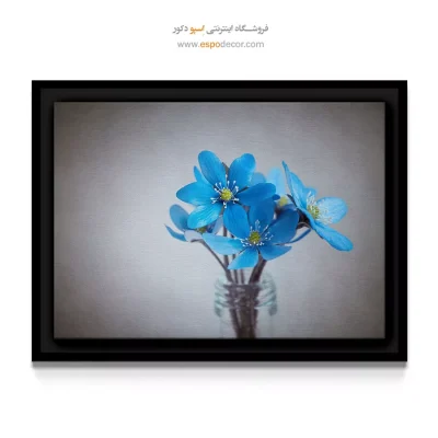 تابلو مینیمال تم رنگ سرد - آبی در گلدان شیشه ای – تابلو گل - اسپو دکور